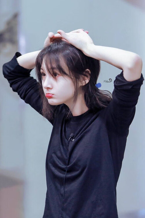 战术升级：球队引入新科技助力比赛，球队战术打法